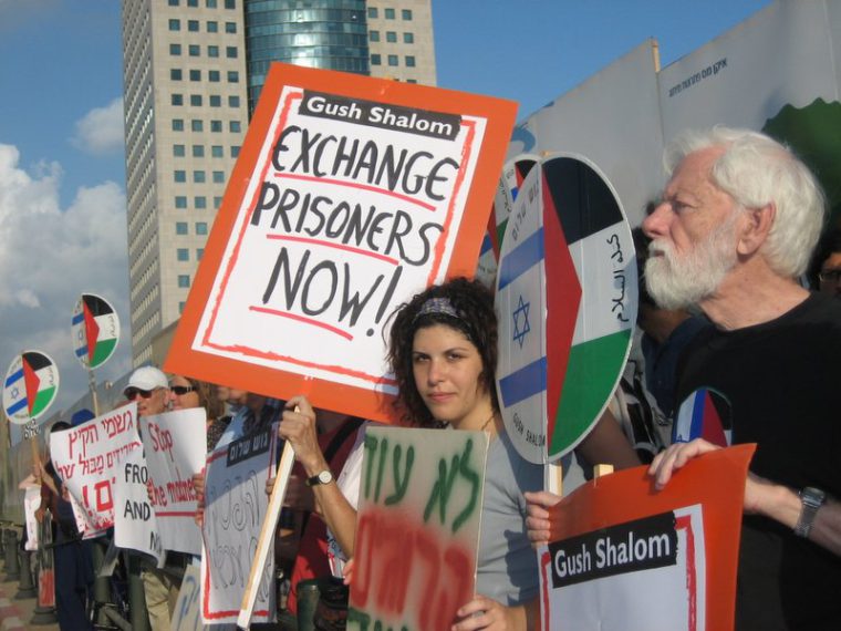 Uri Avnery Demonstrates against the Lebanon War